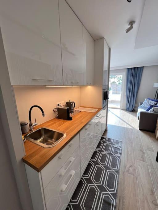 Apartment Jane Malibu Park Адехе Экстерьер фото
